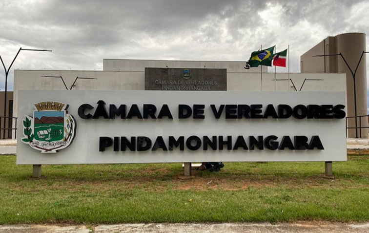 Letras faixa em letreiro